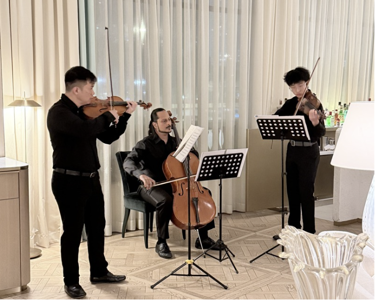 Trio Performs Valentine's Engagement in Hong Kong